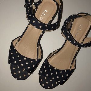 5/$25 - Chinese Laundry Chunky Heels